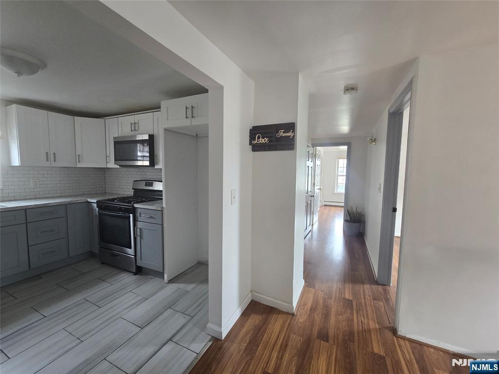 255 Jackson Avenue - Photo 4