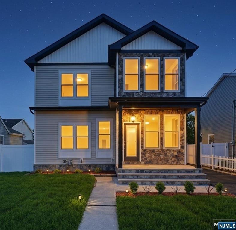 588 Maple Avenue - Photo 1