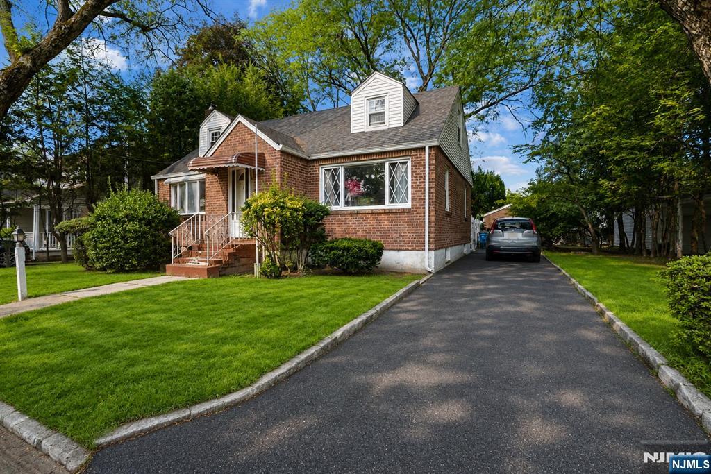 316 Grove St, New Milford, NJ 07646