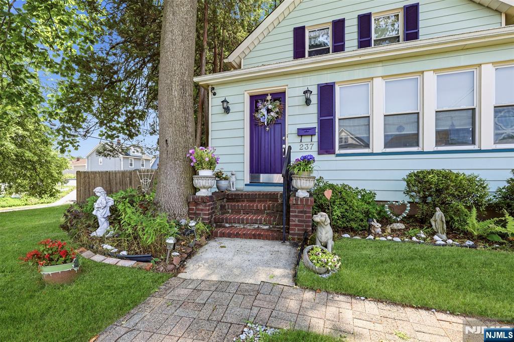 237 Broughton Avenue - Photo 5