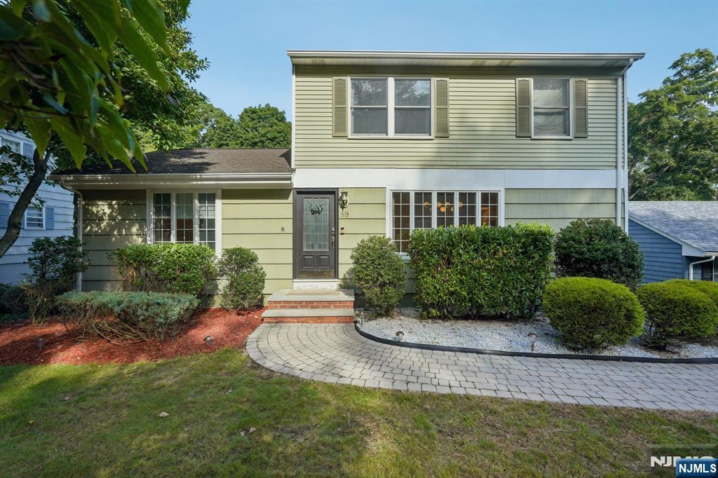 89 Minnehaha Boulevard - Photo 1