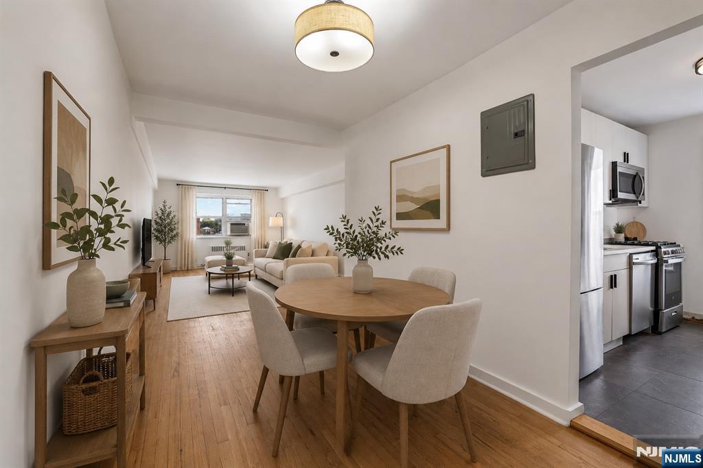 2215 Central 5D - Photo 3