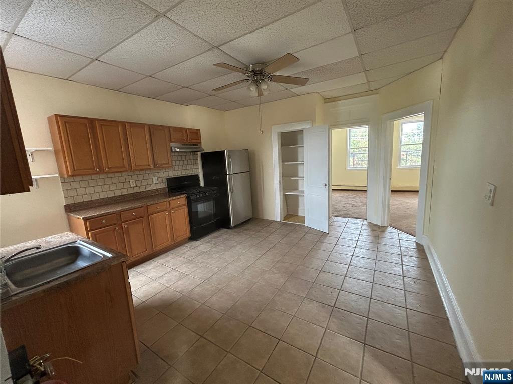 657 Van Houten Avenue - Photo 3