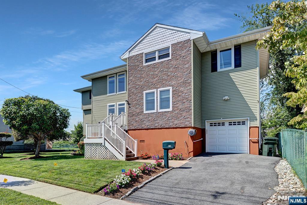 376 Riverside Avenue - Photo 2