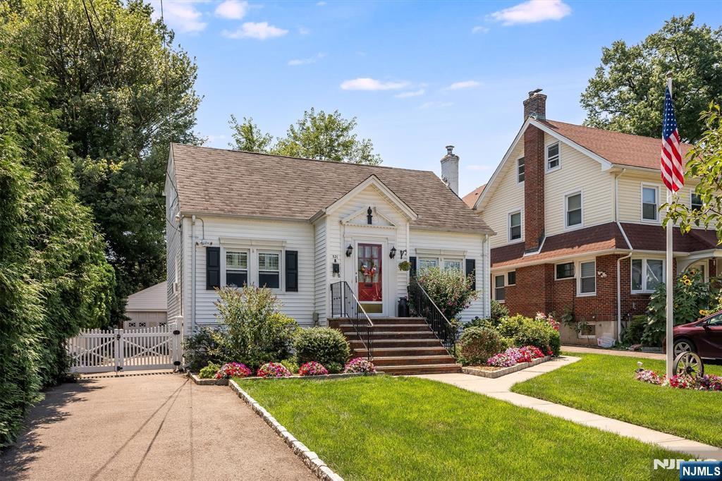 325 Terhune Avenue - Photo 1