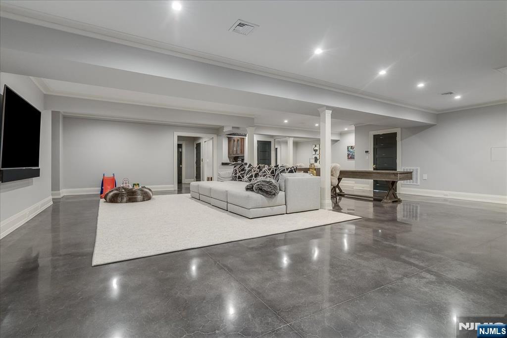 555 Miller Court — photo 38