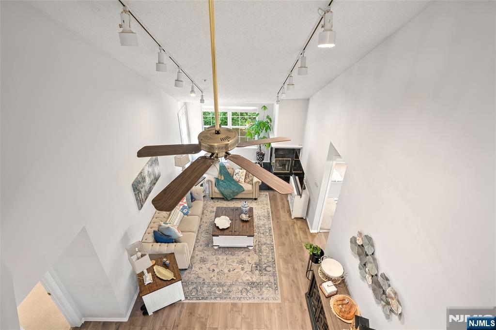 1198 Richmond Rd, Mahwah, NJ 07430