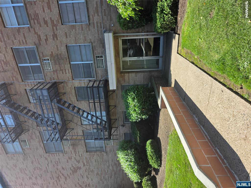 479 Broad Avenue - Photo 1