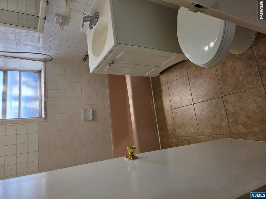 479 Broad Avenue - Photo 5