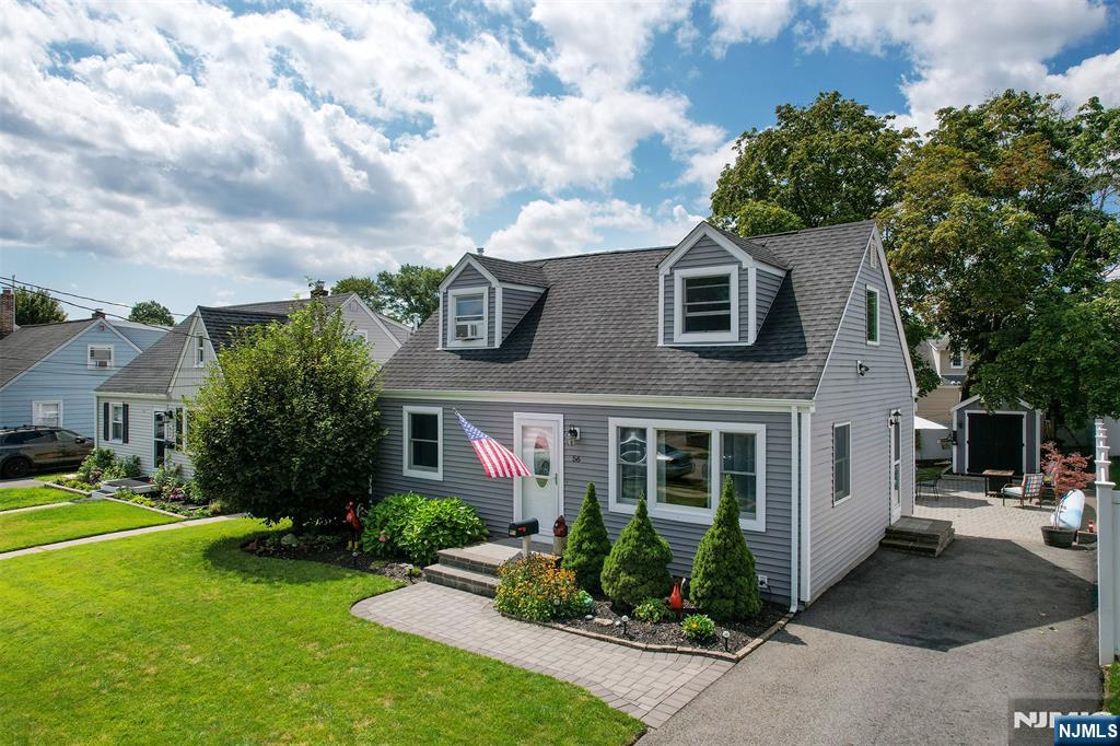 56 Schuyler Avenue - Photo 1