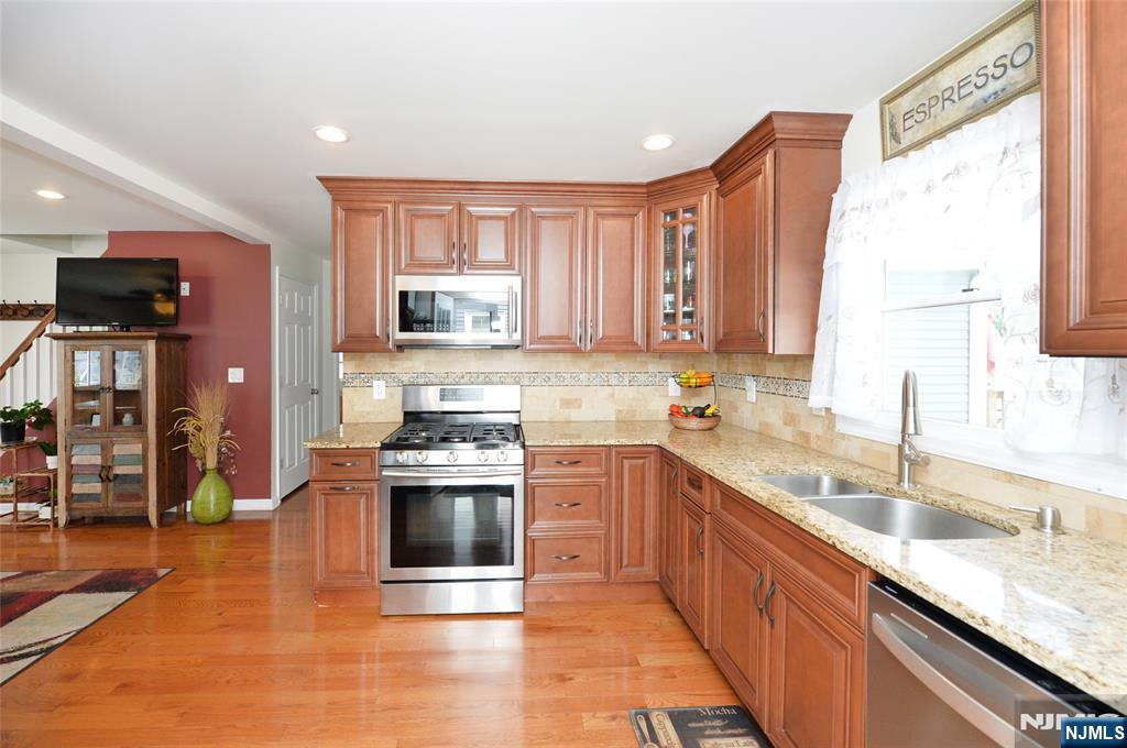 56 Schuyler Avenue - Photo 4