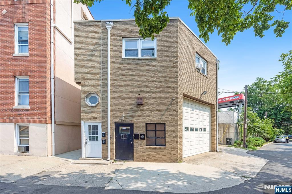 203 Ruby Avenue