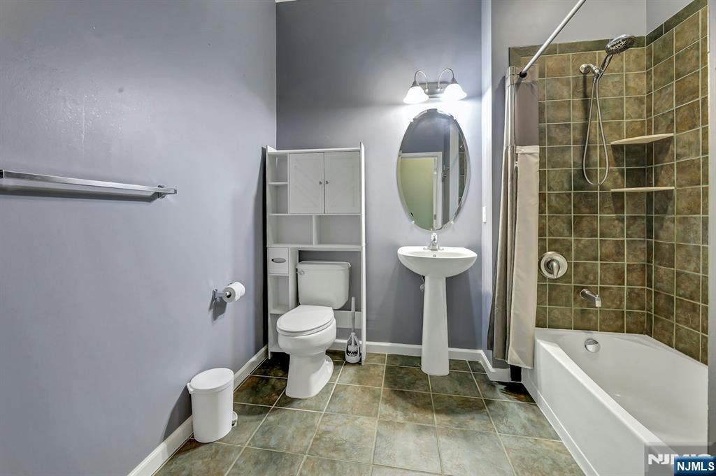 906 River Place - Photo 5