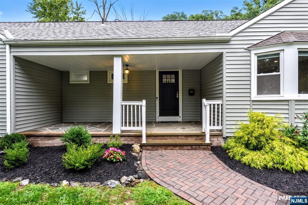 320 Central Avenue - Photo 2