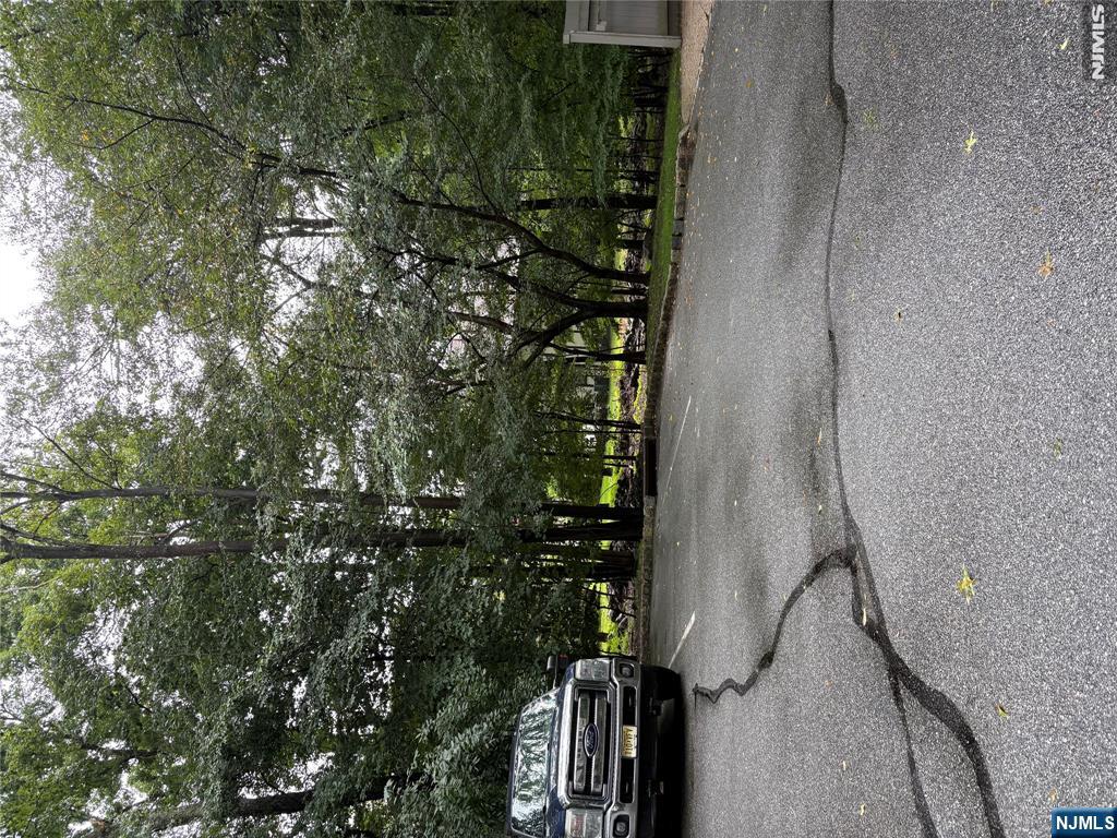 297 Larch Ln, Mahwah, NJ 07430