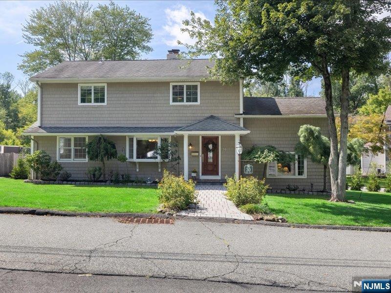 Photo 2 of Single family home for sale at 30 Laurel Dr, Wayne, NJ 07470 | MLS# 26032198 | Listing updated on 2026-09-16