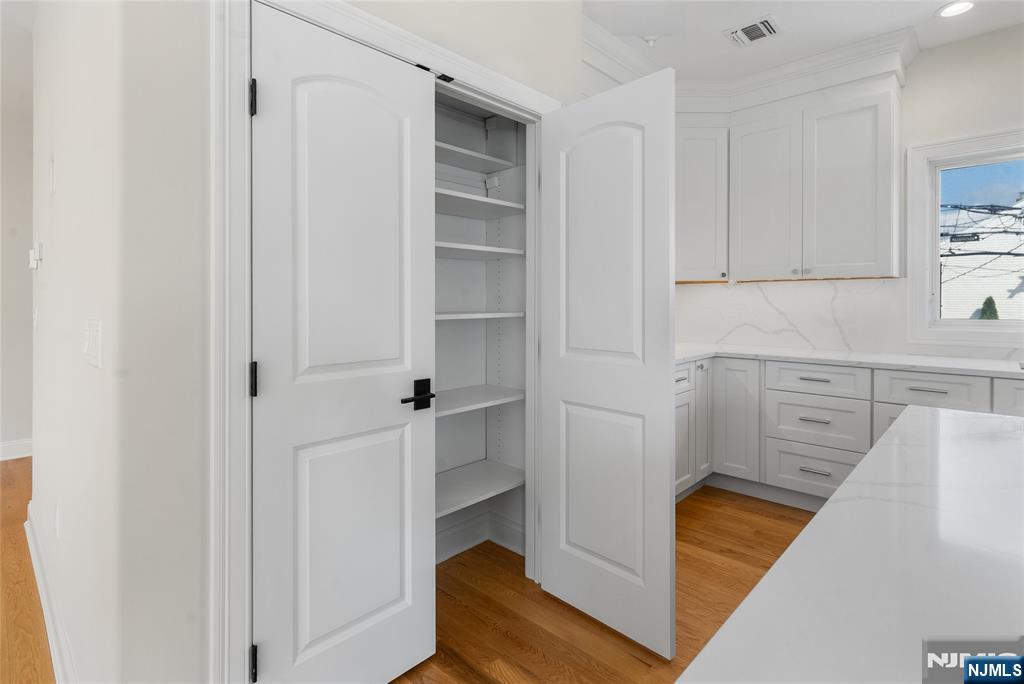 382 5th Avenue - Photo 4
