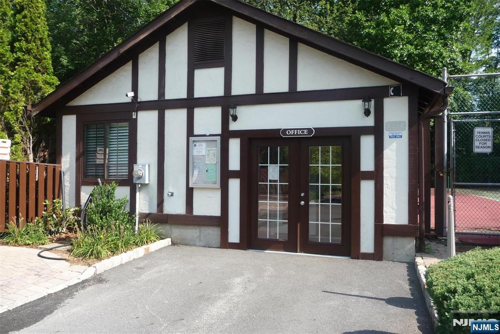 201 Mark Twain Way, Mahwah, NJ 07430