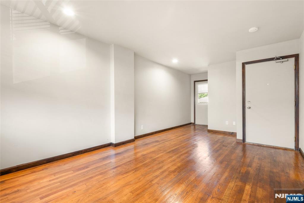 204 Terhune Avenue F - Photo 5