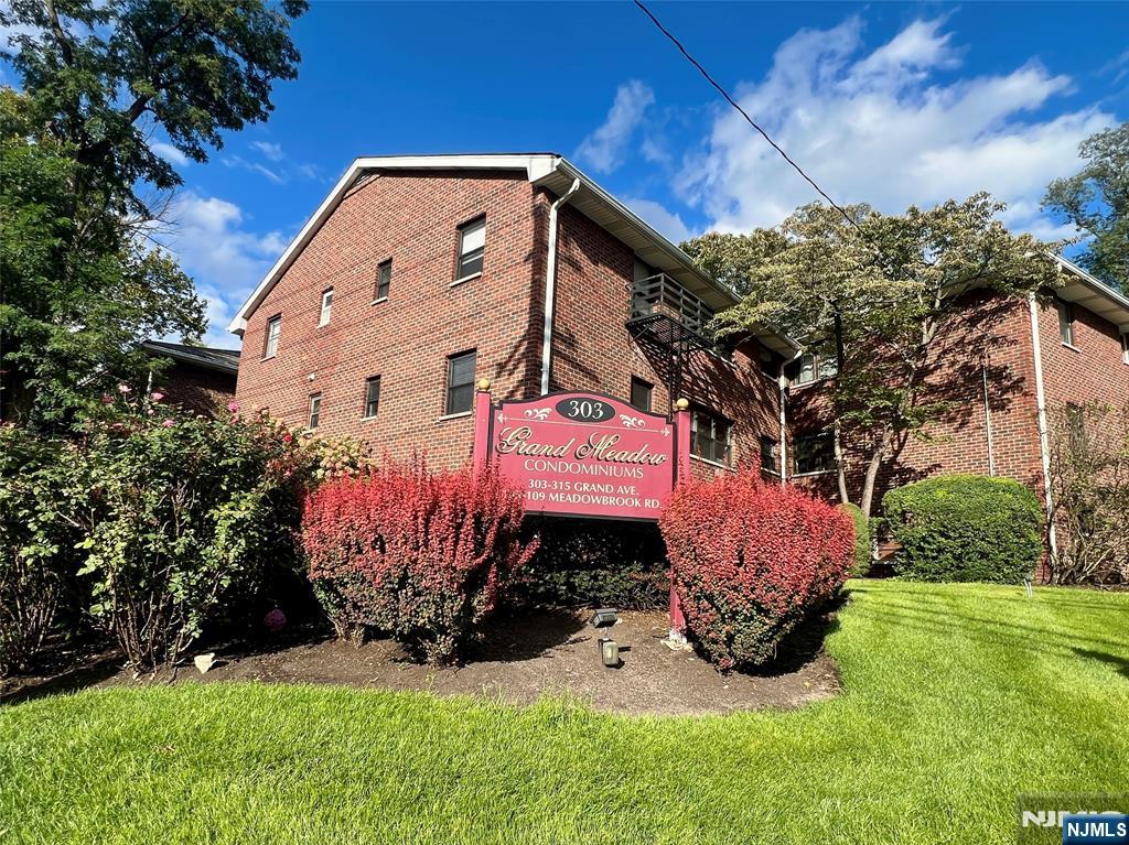303 Grand Avenue 3 - Photo 1
