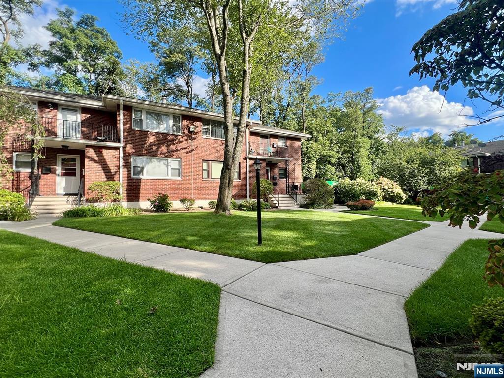 303 Grand Avenue 3 - Photo 2