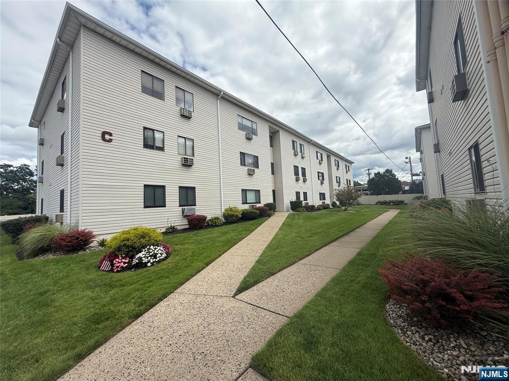 250 Grant Avenue C38 - Photo 1