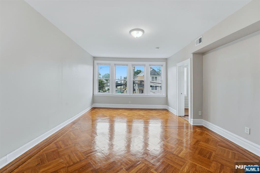 926-928 20th Street - Photo 3