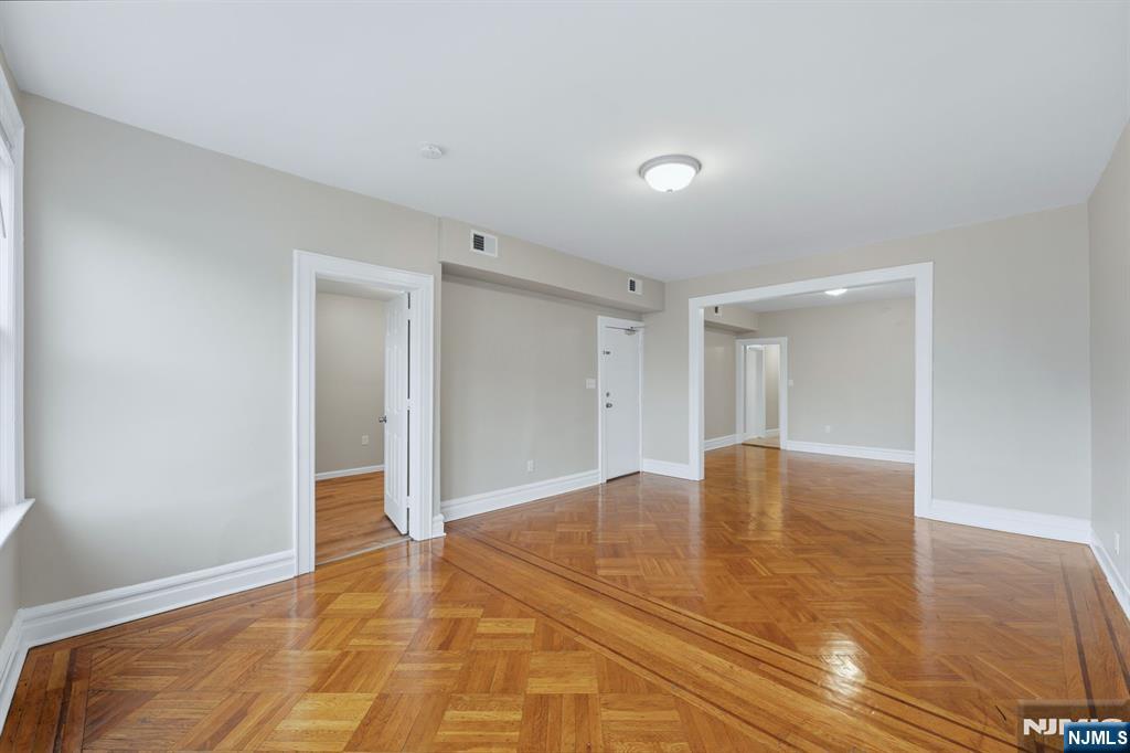 926-928 20th Street - Photo 5