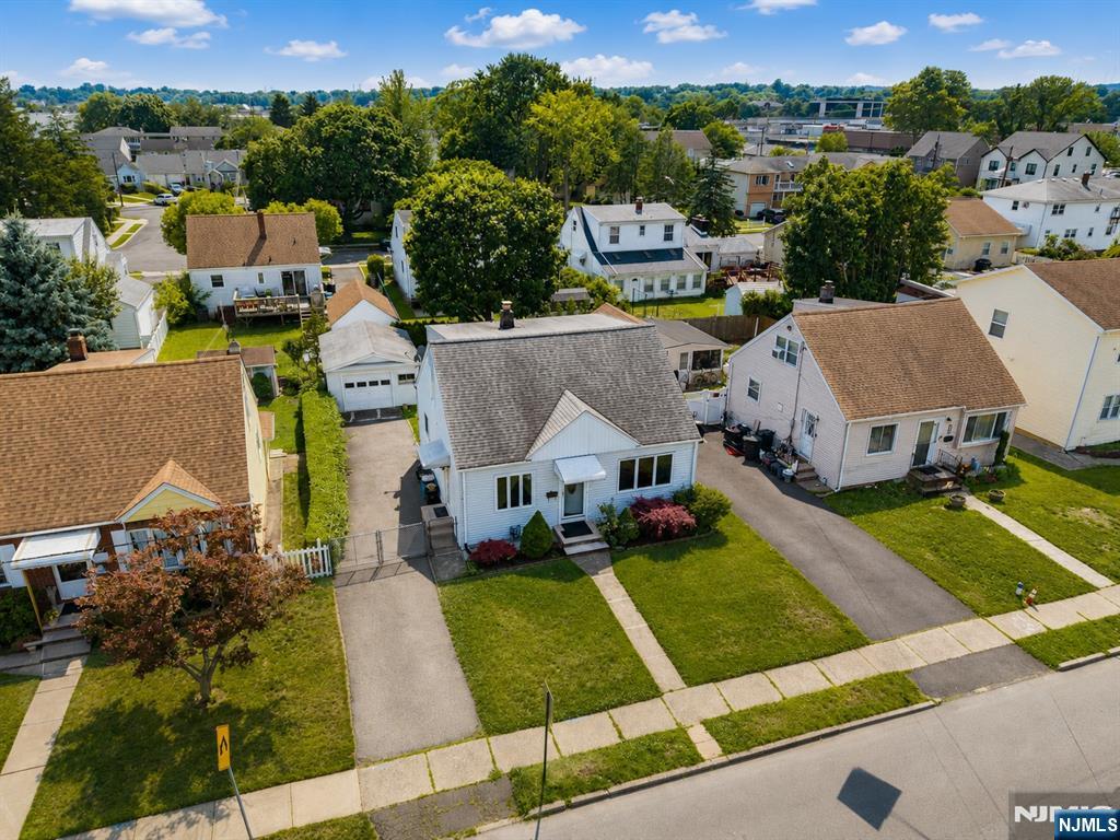 711 Bloomfield Avenue - Photo 1