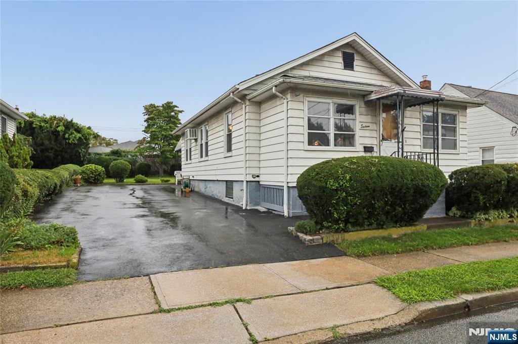 16 Lee Street - Photo 2