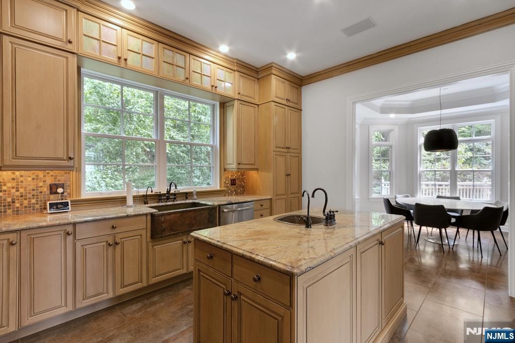 704 Heights Lane — photo 13