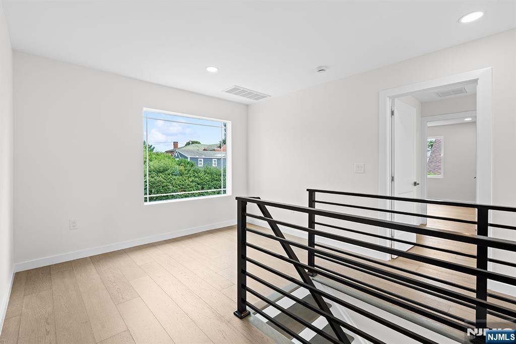 2-25 Kenneth Avenue
