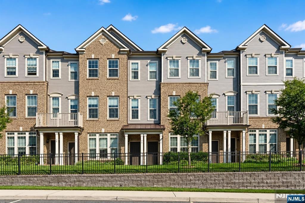 78 Leahy Drive 4909 - Photo 1
