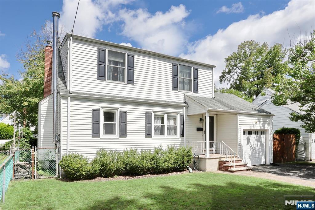 110 Hamilton Avenue - Photo 1