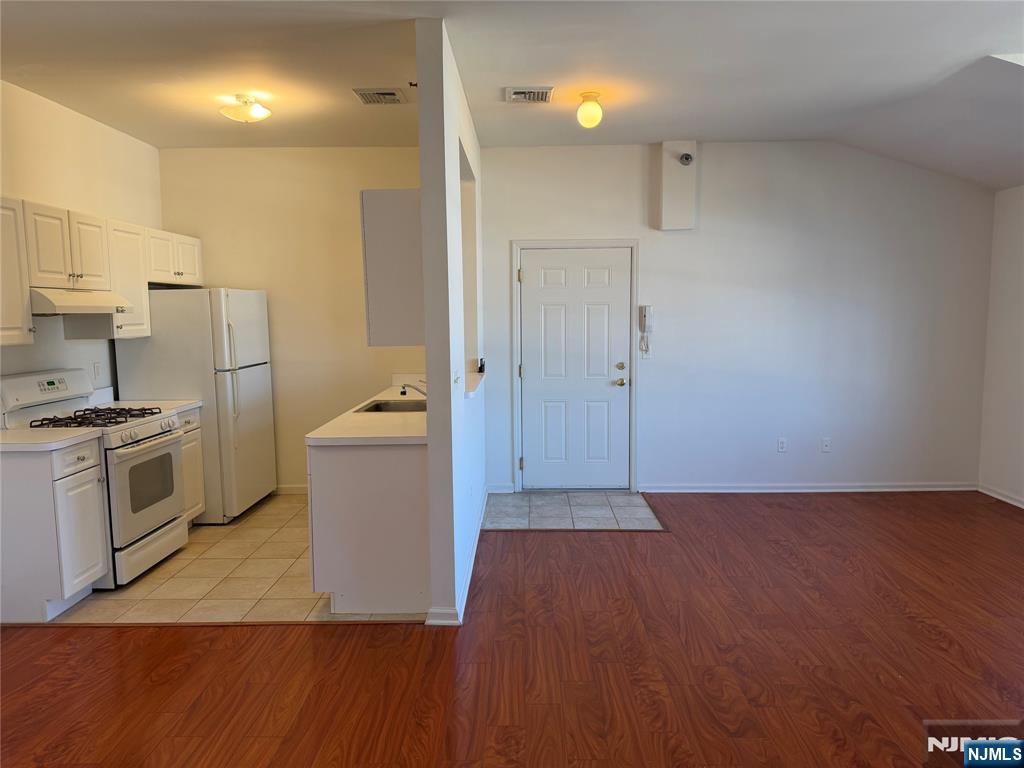 35 Prospect Street 9 - Photo 5