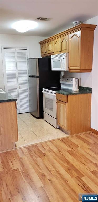 2427B 3rd Street - Photo 4