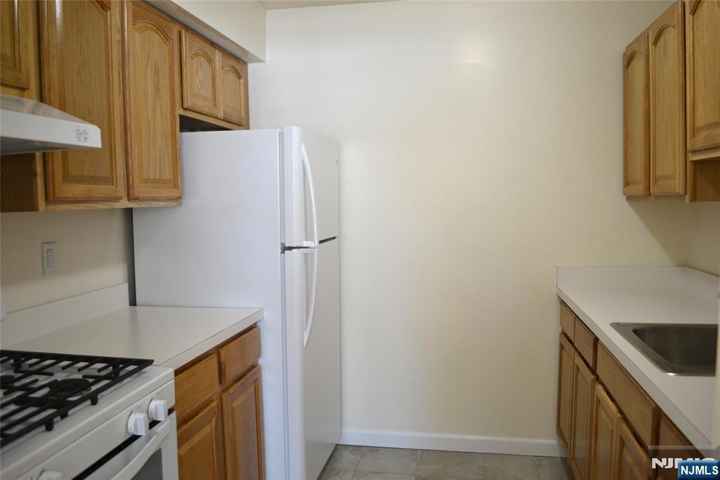 110 Midland Avenue 16A - Photo 5