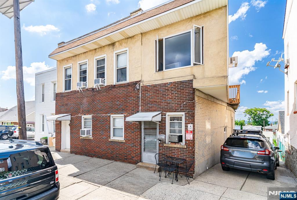 85 Grant Street - Photo 1