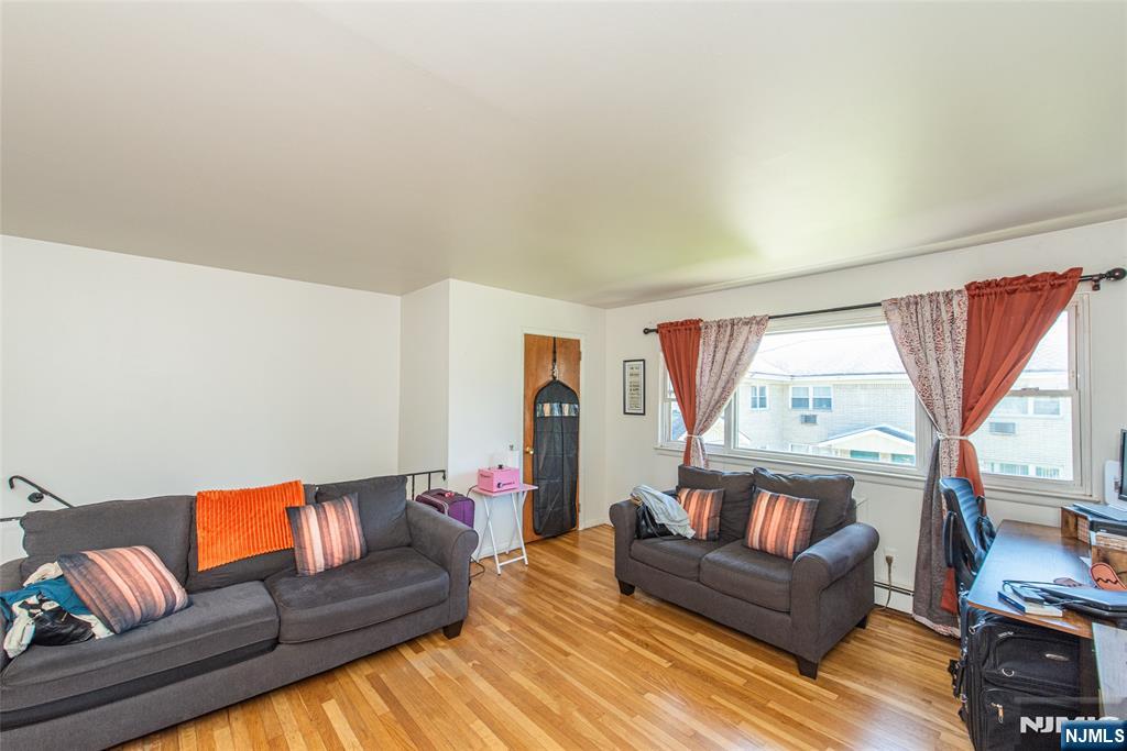 20 Halsey Avenue 6 - Photo 3