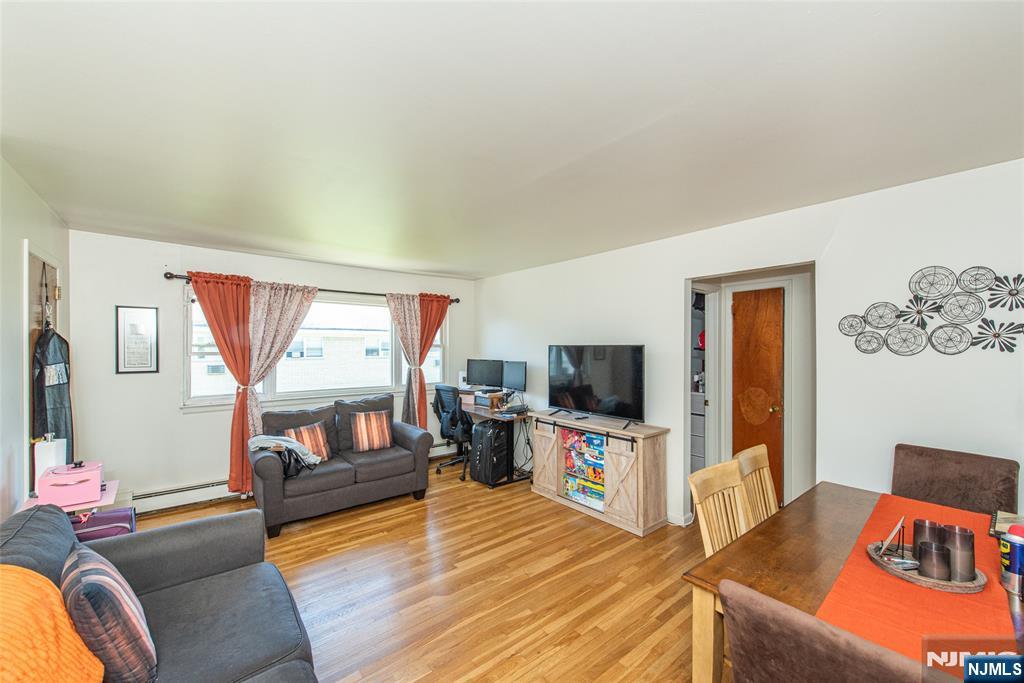 20 Halsey Avenue 6 - Photo 4