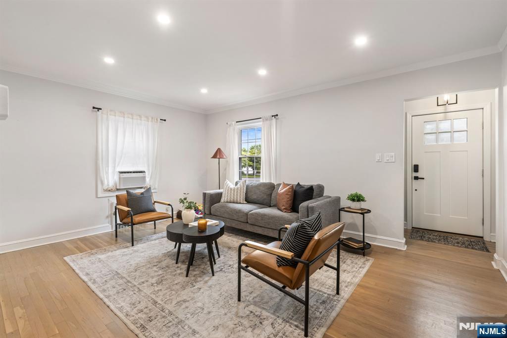 74 S Broadway - Photo 3