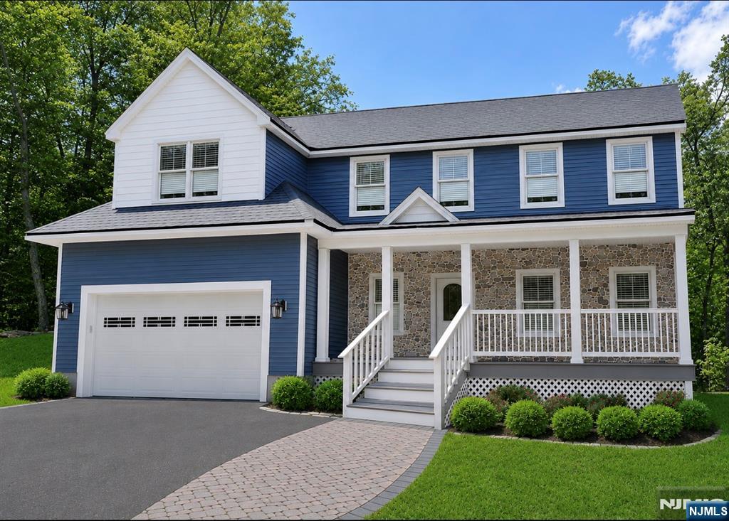 88 Mathews Avenue - Photo 1