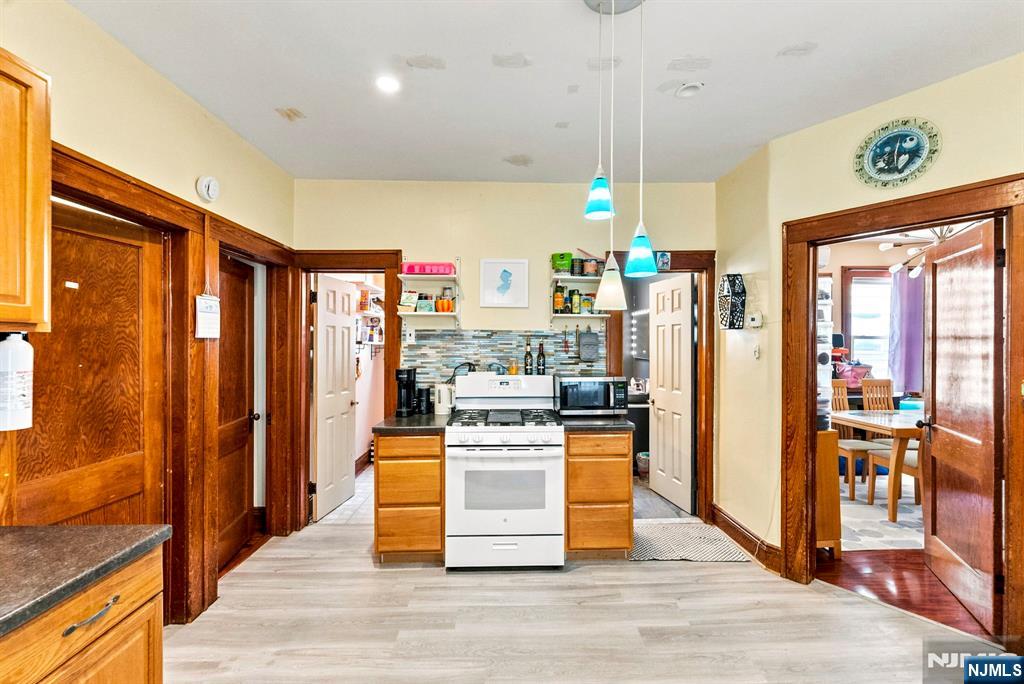 242 Lanza Avenue - Photo 3