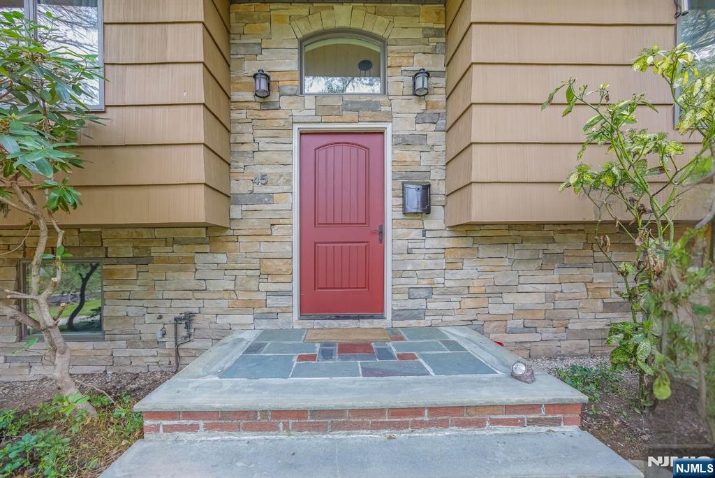 45 Lenox Avenue - Photo 2
