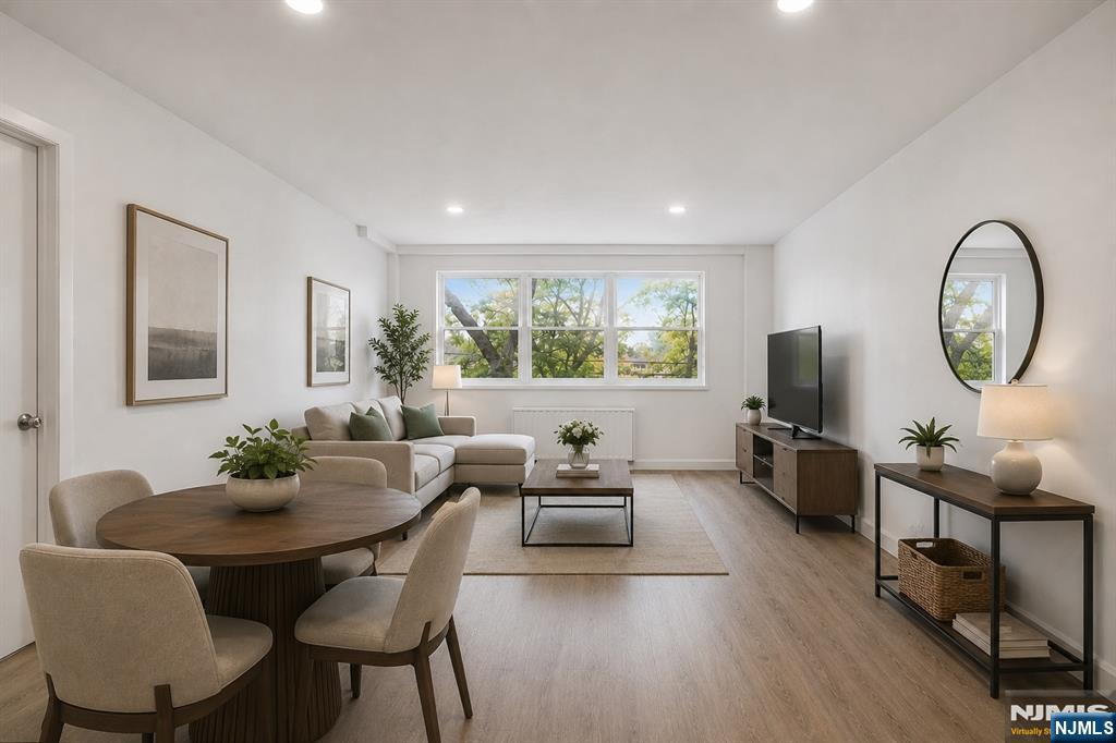 39 E 39th Street 2J - Photo 3