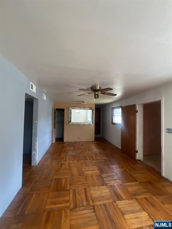 27 Charles Terrace - Photo 2