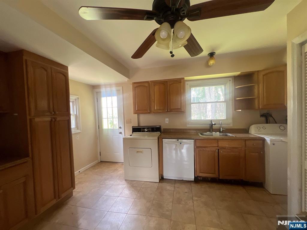 27 Charles Terrace - Photo 3