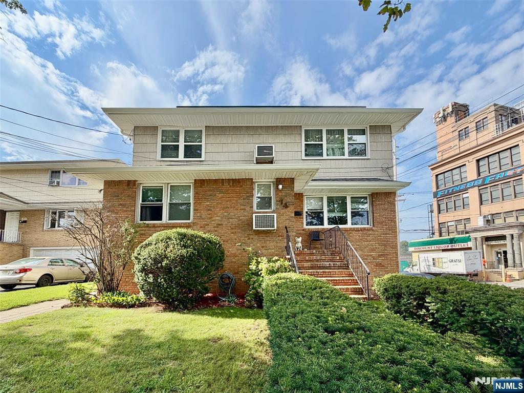 74 Columbia Avenue - Photo 1