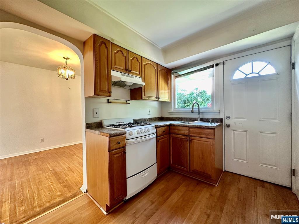 237 Bradley Avenue 235 - Photo 4