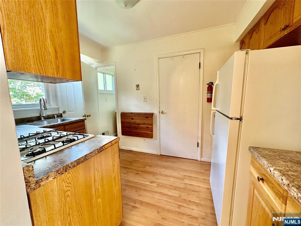237 Bradley Avenue 235 - Photo 5
